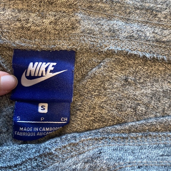 Comfy Nike lounge pants - Picture 2 of 2